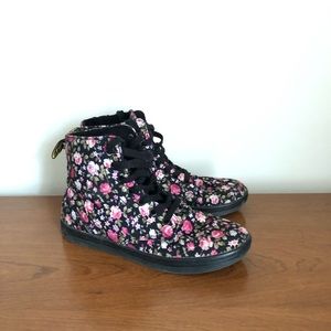 Dr Marten Hackney floral lace up 8